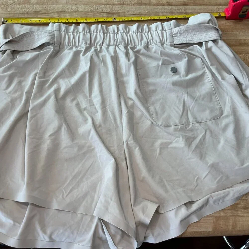 Athleta Skyline Short II Paperbag  Belted Shorts Beige NWT XXL-XXXL SHIPS FAST